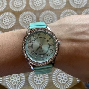 Ladies Summer Trendy Paved Silver Tone Milk Green Expansion Band